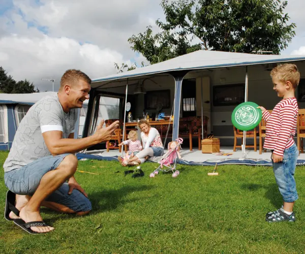 /media/1gwbstan/camping3.jpg?v=1d95d71bc15c050