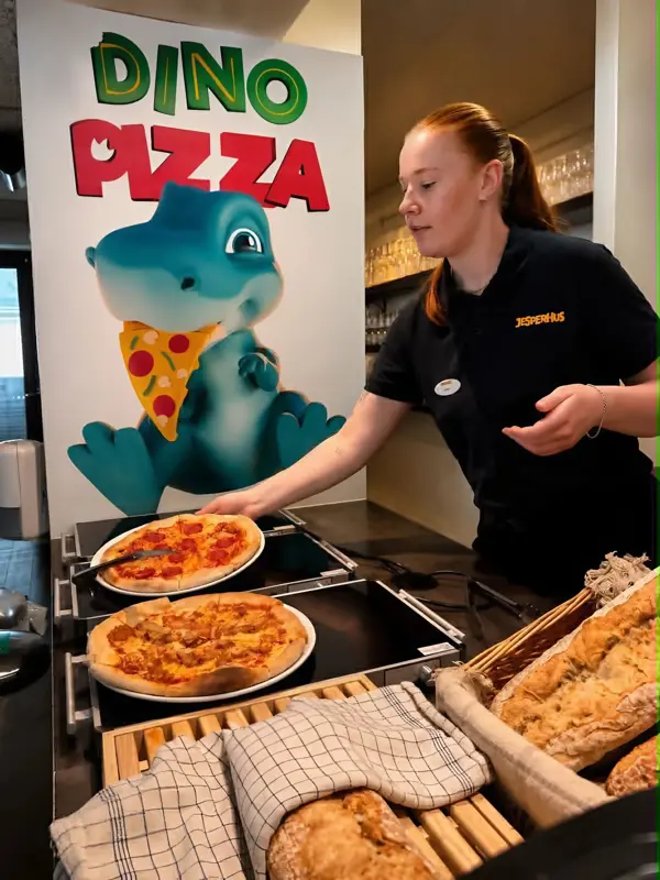 /media/jn0d21qw/dino-pizza.jpeg?v=1dcf8e11fb6b570