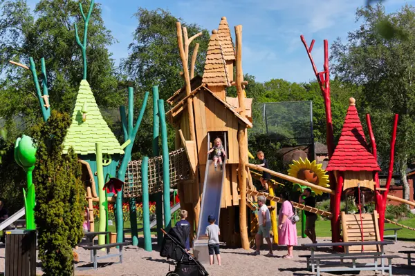 /media/qdodvvgj/4o5a7362_blomsterparken_blomsterpigers_slot_1920px.jpeg?v=1daac57545af3f0