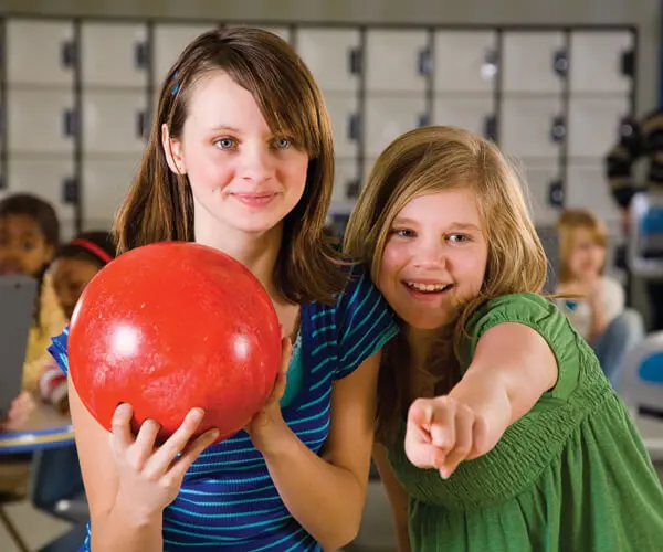 /media/u2df44ho/bowling4.jpg?v=1d9603af1393c50