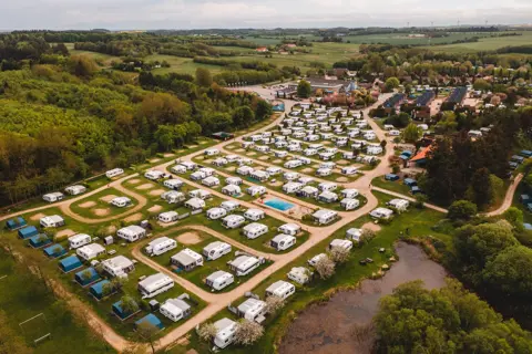 Dronebilleder (Ferie) Forår 2 1920Px