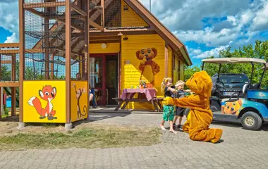 Hugos Legehytte P2V5336 1920Px