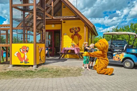 /media/w1xbm5q4/hugos_legehytte_p2v5336_1920px.jpeg?width=480&v=1d9f515b1901b30