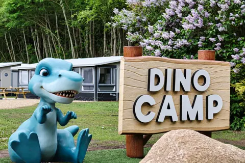 /media/wbfj1n4d/dinocamp_2023_10_1920px.jpeg?width=480&v=1d9f60c61970d30
