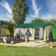 Hugotelt2 1920Px